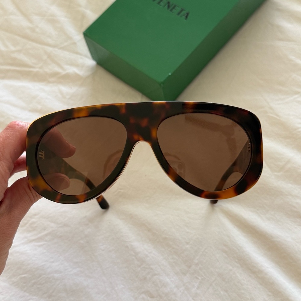 Bottega Veneta Osservatorio BV1362S sunglasses - tortoise - Picture 8 of 8